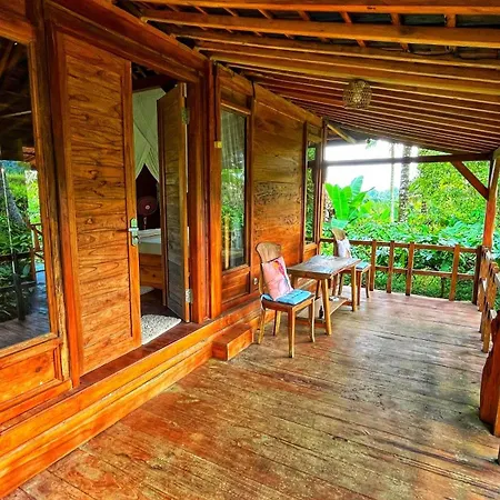 Gempinis Coffee Shop And Villa Blimbing  Extérieur photo