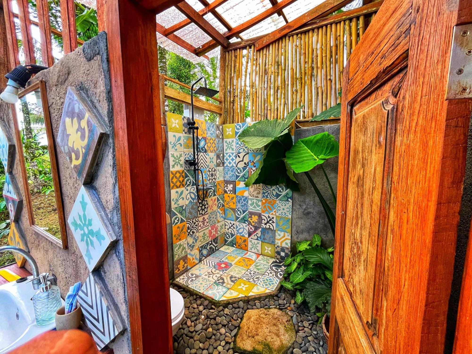 Gempinis Coffee Shop And Villa Blimbing (Bali)