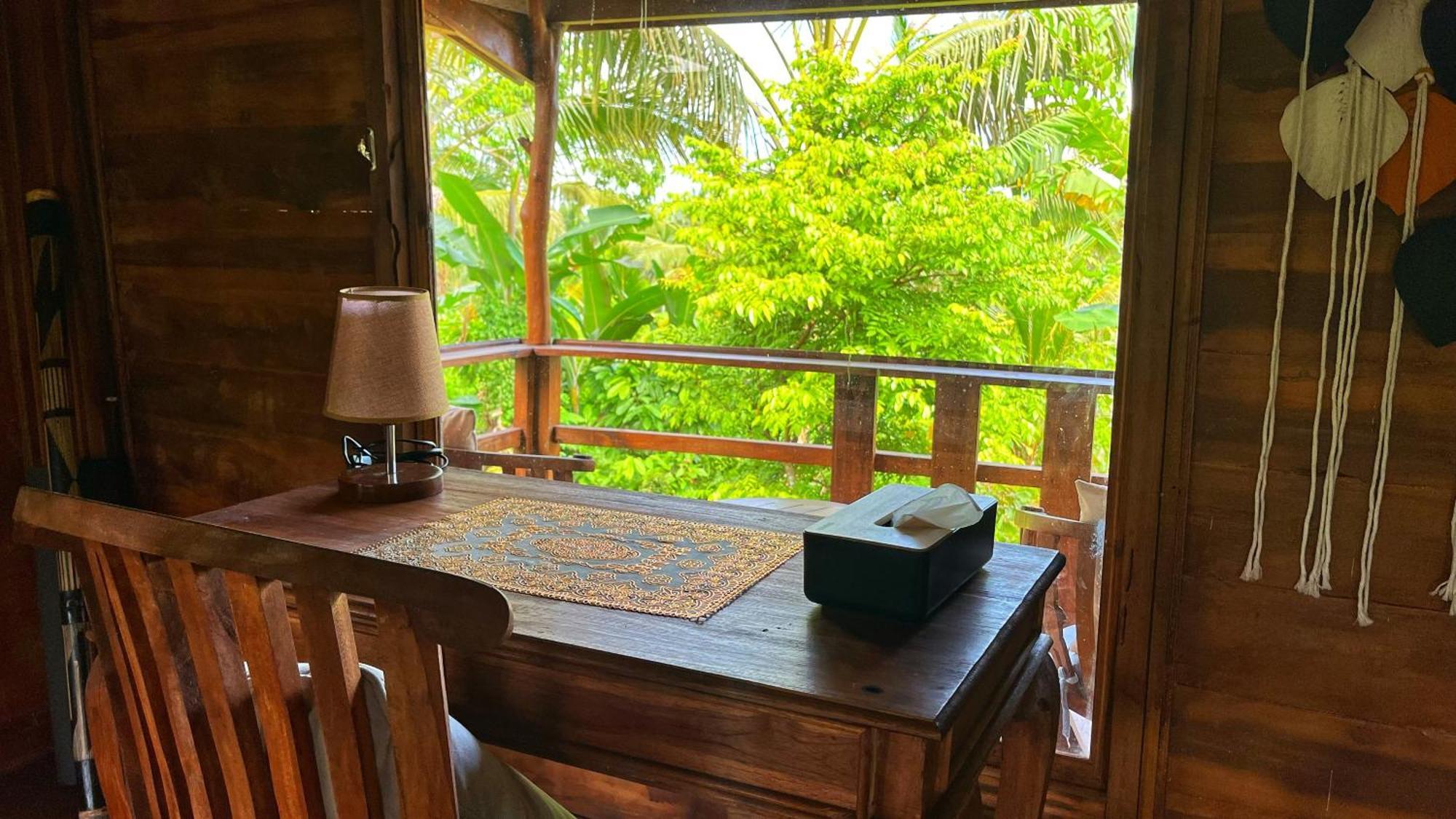 Gempinis Coffee Shop And Blimbing (Bali)