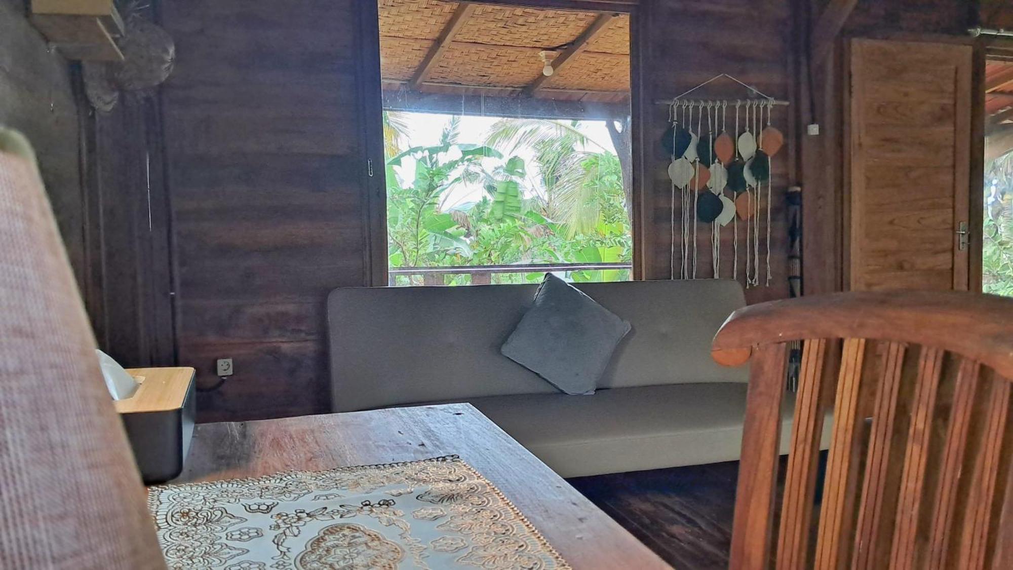 Gempinis Coffee Shop And Villa Blimbing (Bali)