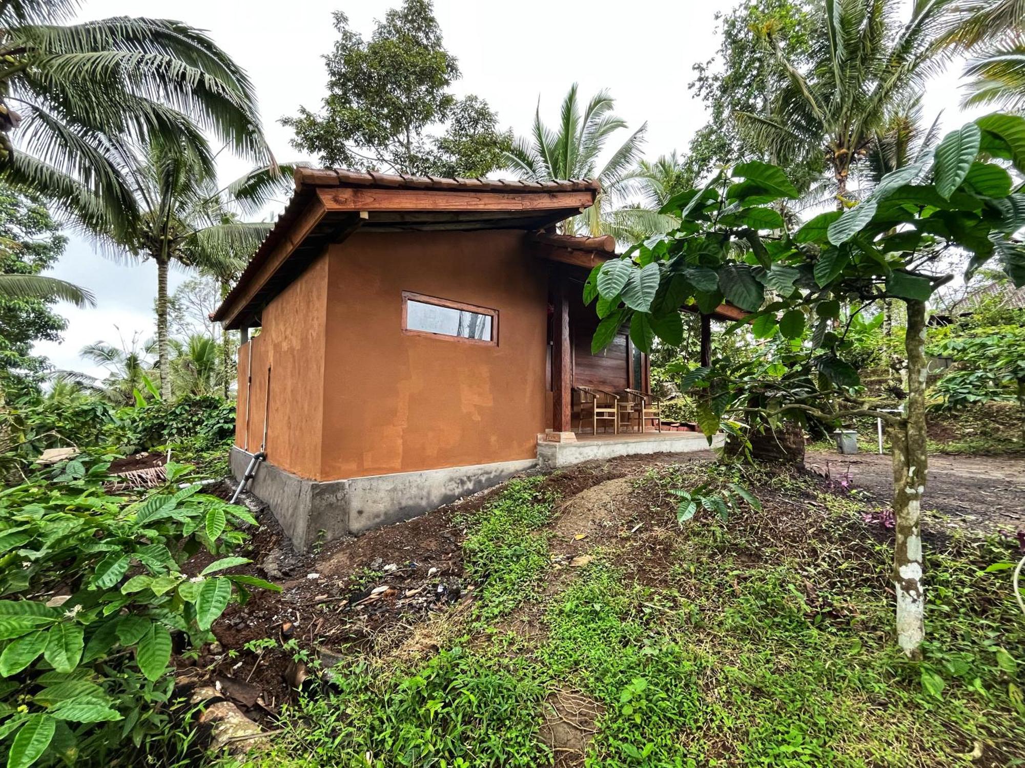 Gempinis Coffee Shop And Villa Blimbing (Bali)